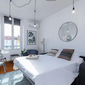 7 Medecin - Place Massena - 2p - Lumineux - Climatise Nice